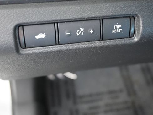Used 2024 Nissan Altima 2.5 SV FWD image 25