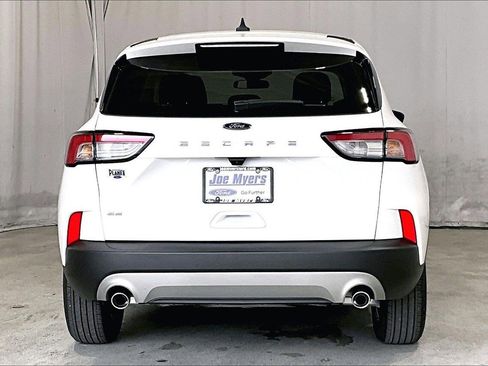 Used 2022 Ford Escape SE w/ Convenience Package image 4