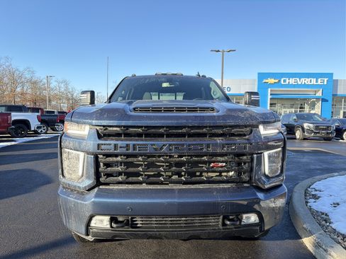 Used 2021 Chevrolet Silverado 2500 LTZ w/ LTZ Plus Package image 2