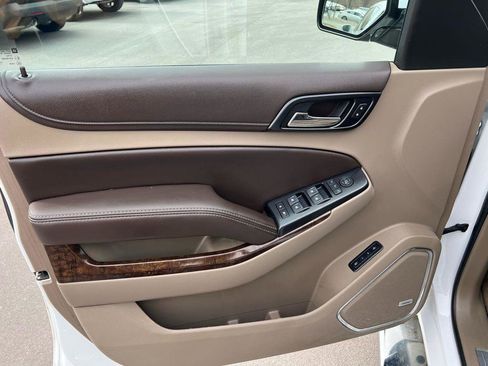 Used 2018 Chevrolet Suburban LT w/ LT Signature Package image 14