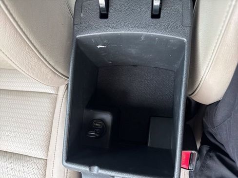 Used 2020 Hyundai Elantra Limited FWD image 24