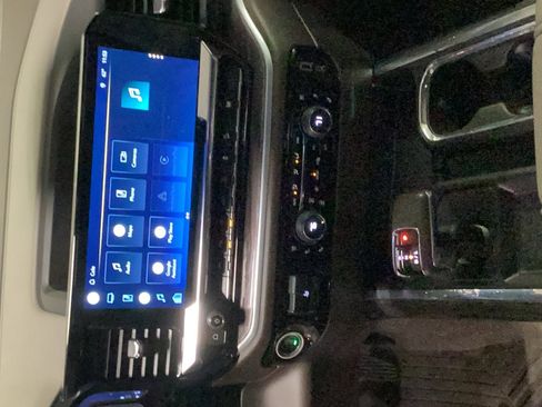 Used 2022 Chevrolet Silverado 1500 LTZ image 15