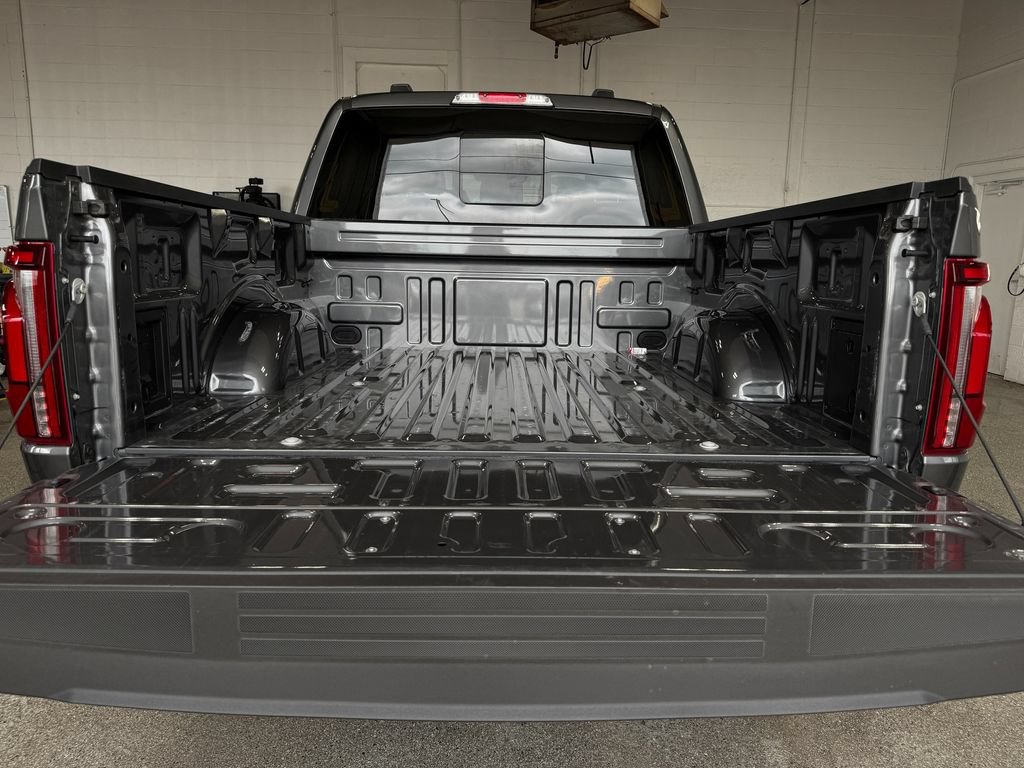 Used 2025 Ford F150 Lariat AWD/4WD image 26