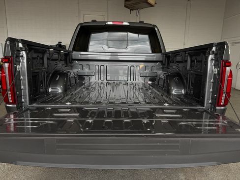 Used 2025 Ford F150 Lariat AWD/4WD image 26