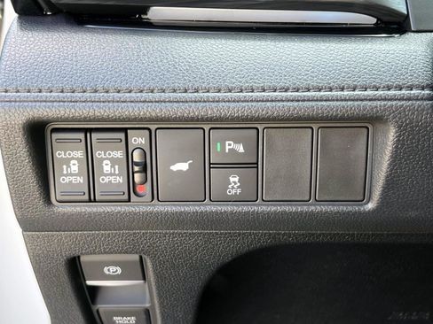 Used 2026 Honda Odyssey Elite image 22