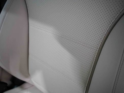 Used 2026 Mercedes-Benz GLC 300 image 26