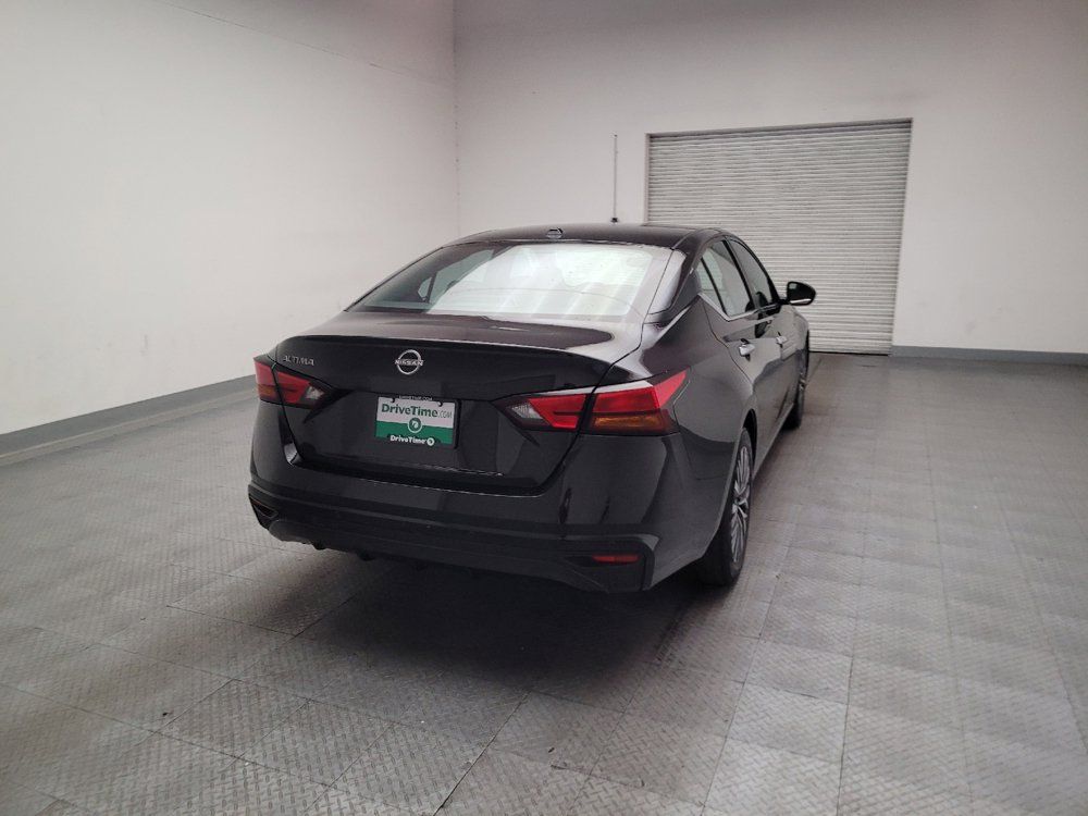 Used 2025 Nissan Altima 2.5 SV FWD image 7