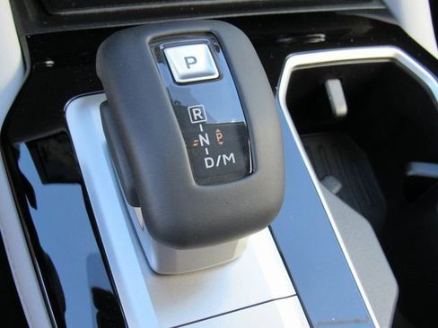 New 2026 Mitsubishi Outlander SE image 19