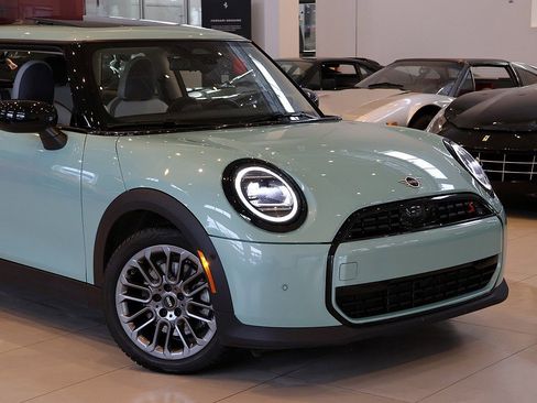 Used 2025 MINI Cooper S image 8
