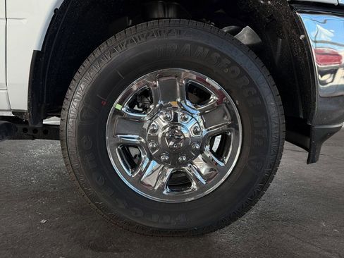 New 2025 RAM 2500 Tradesman AWD/4WD image 9