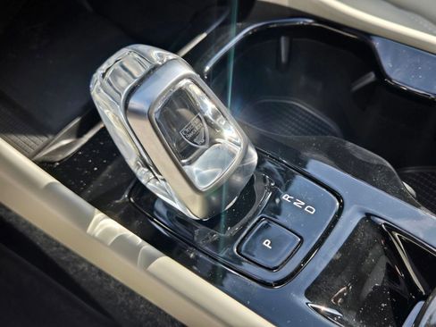 New 2026 Volvo XC40 B5 Plus w/ Protection Package Premier image 20