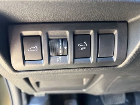 Used 2025 Subaru Outback Limited image 14