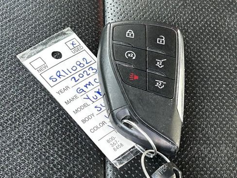 Used 2023 GMC Yukon SLT image 48