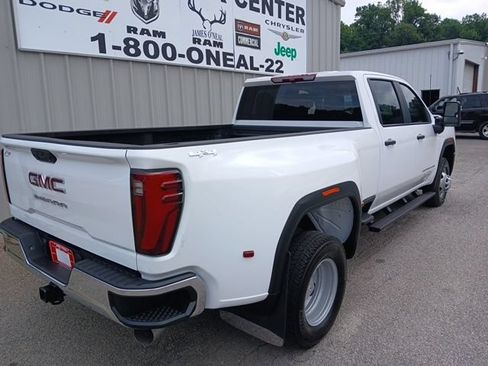 Used 2026 GMC Sierra 3500 Pro AWD/4WD image 3