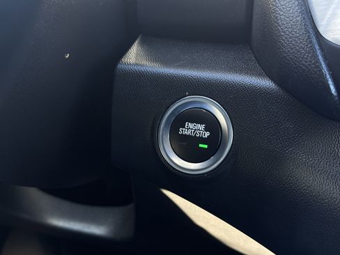 Used 2023 GMC Terrain SLT w/ Infotainment Package II image 17