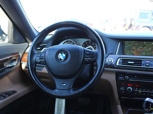 Used 2013 BMW 740Li image 13