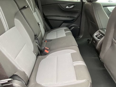 Used 2025 Chevrolet Blazer LT FWD image 18