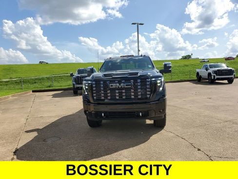 New 2025 GMC Sierra 2500 Denali Ultimate image 2