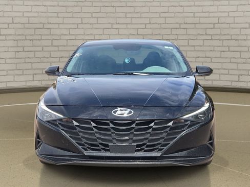 Used 2023 Hyundai Elantra SEL w/ Convenience Package FWD image 2