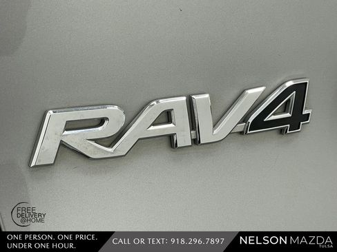 Used 2020 Toyota RAV4 LE image 17