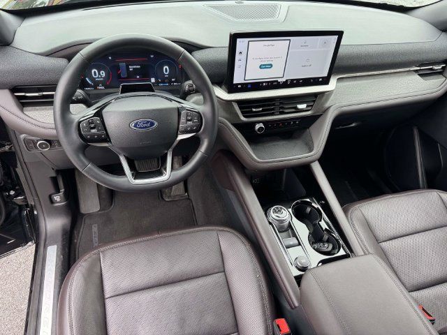 Used 2026 Ford Explorer Platinum AWD/4WD image 14