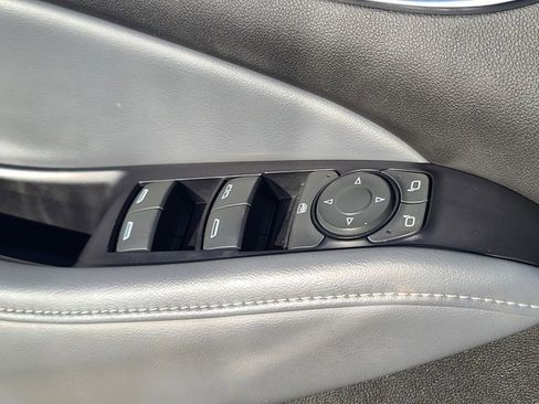 Used 2018 Buick Enclave Essence image 30