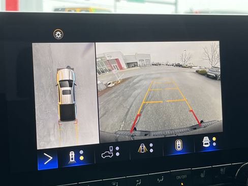 Used 2024 Chevrolet Colorado ZR2 w/ ZR2 Bison Edition image 35