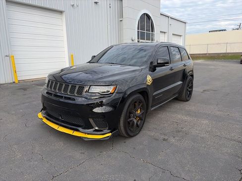 Used 2018 Jeep Grand Cherokee Trackhawk image 3