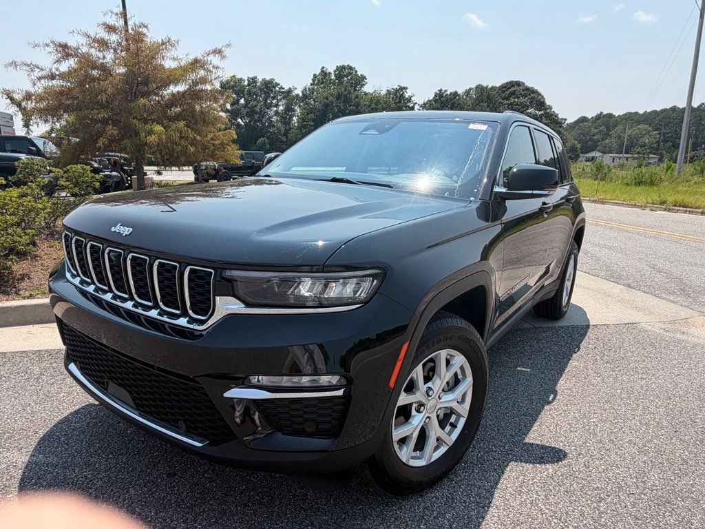 Used 2023 Jeep Grand Cherokee Limited w/ Luxury Tech Group II AWD/4WD image 58