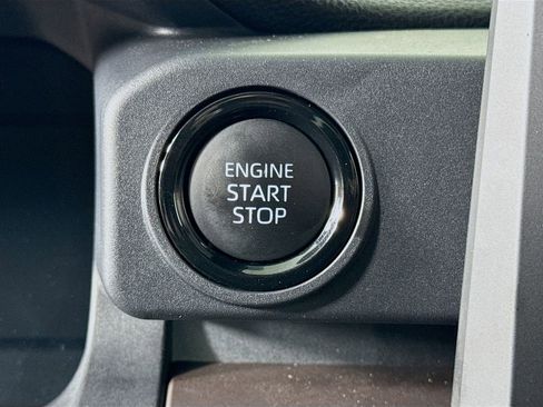 Used 2025 Toyota Tacoma SR5 image 30