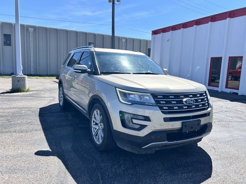 Used 2017 Ford Explorer Limited AWD/4WD image 7