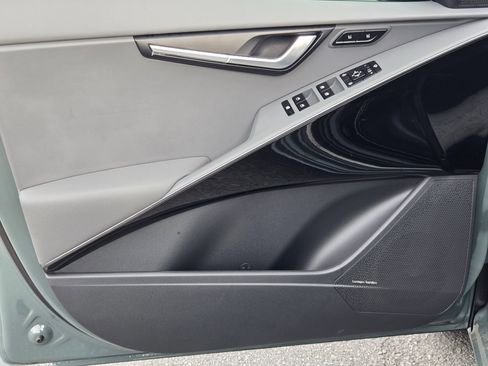 New 2026 Kia Niro SX Touring FWD image 19