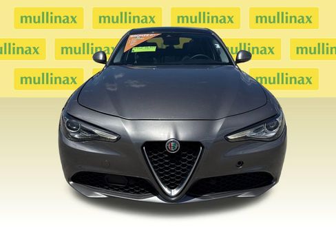Used 2017 Alfa Romeo Giulia Ti AWD/4WD image 11