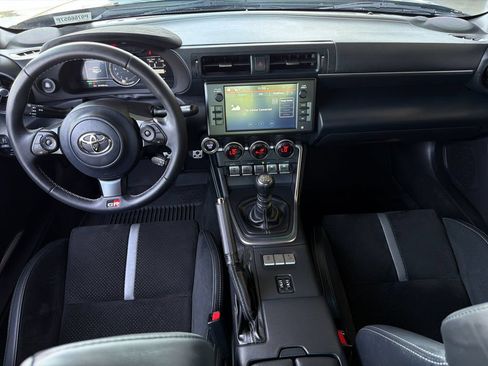 Used 2023 Toyota GR86 Premium RWD image 13