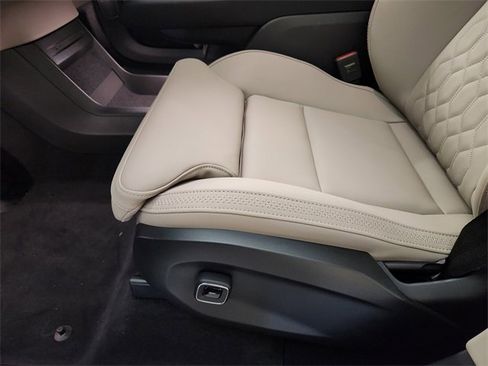 New 2025 Volvo EX90 Plus image 22