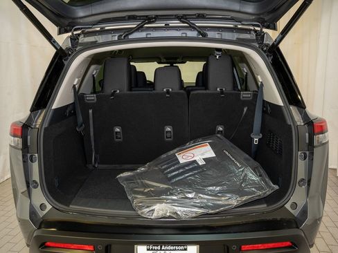 New 2026 Nissan Pathfinder SV image 6