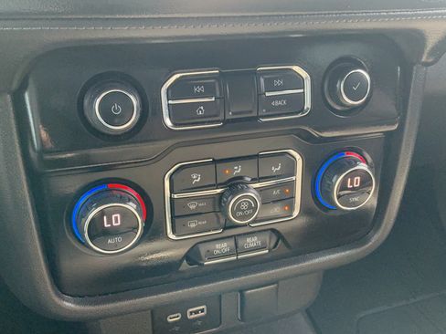 Used 2021 Chevrolet Tahoe LS RWD image 16