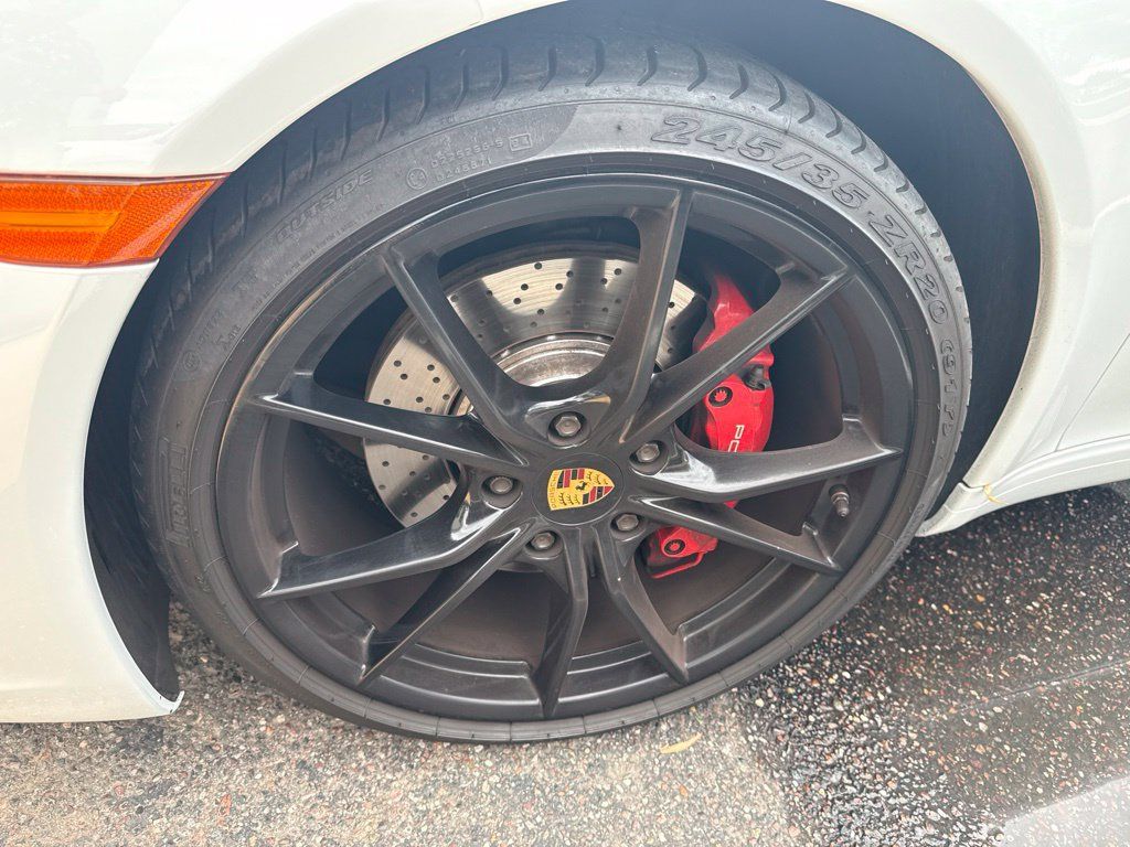 Used 2018 Porsche 911 Carrera S RWD image 4