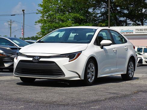 Used 2023 Toyota Corolla LE FWD image 8