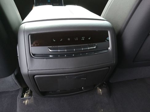 Used 2025 Cadillac Escalade ESV Sport Platinum AWD/4WD image 29