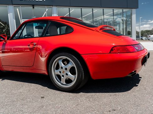 Used 1995 Porsche 911 Carrera RWD image 9