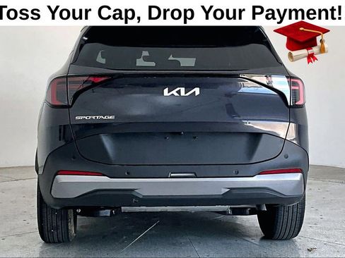 Used 2026 Kia Sportage LX FWD image 4