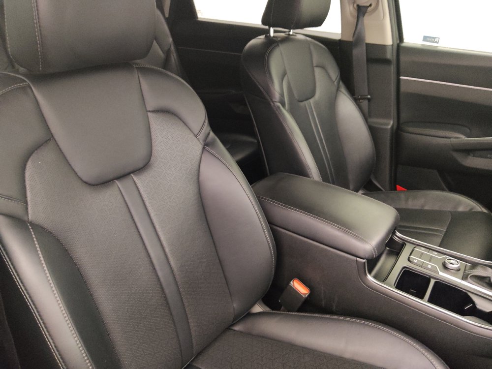 Used 2021 Kia Sorento S FWD image 21