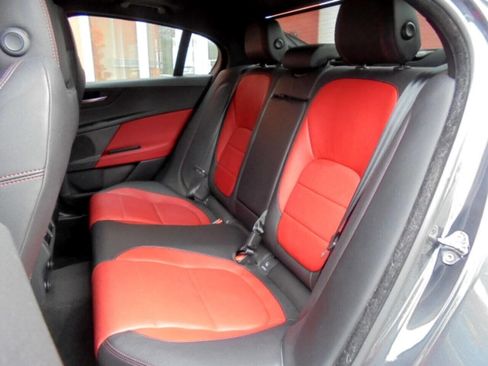 Used 2018 Jaguar XE R-Sport image 14