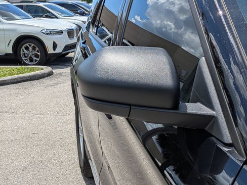 Used 2025 Ford Explorer Active RWD image 12