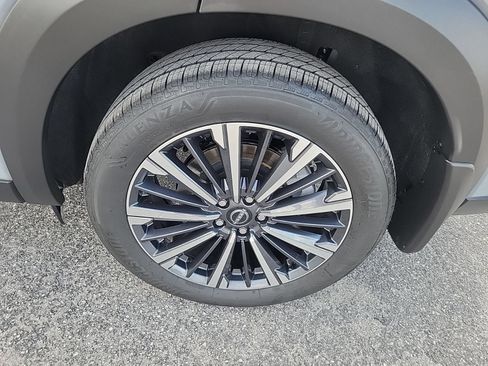 Used 2026 Nissan Pathfinder Platinum AWD/4WD image 8