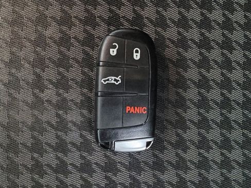 Used 2019 Dodge Challenger SXT image 32