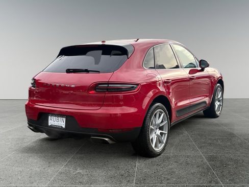 Used 2017 Porsche Macan Turbo image 6