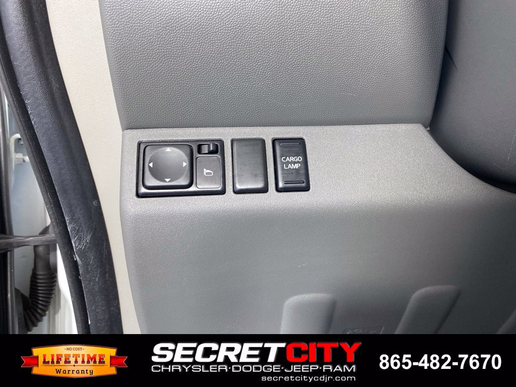 Used 2021 Nissan Frontier SV w/ Midnight Edition Floor Mats RWD image 13