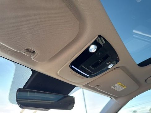 Used 2021 Kia Sorento S w/ Panoramic Sunroof Package image 37